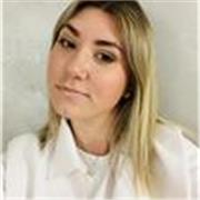 Ragazza da lezioni di russo base pratico per comunicazione