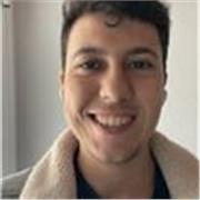 4 años de experiencia como diseñador gráfico en empresas