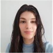 Soy graduada en psicología. Ayudo a estudiantes con TDAH a estudiar con técnicas adaptadas, organización y apoyo,