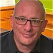 Futur enseignant en école primaire avec de solides bases en mathématiques jusqu'au brevet.