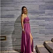 Imparto clases sobre todo en primaria. De matemáticas, sociales, lengua, etc.