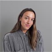 Profesora Titulada como Arquitecta. Las clases serán on line a cualquier persona que tenga interes por el diseño.