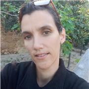 Profesora titulada de Máster en Dirección imparte clases en todas las materias relacionadas con la administración de empresas