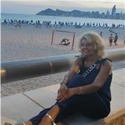 Profesora nativa da clases particulares o en grupo de francés para primaria y secundaria y clases de conversación