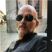 Insegnante con esperienza al servizio della musica come veicolo per le emozioni