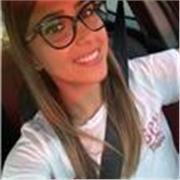 Offrono disponibilità online ad aiutare i bambini a svolgere i compiti che vengono assegnati a casa. 