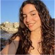 Profesora de apoyo escolar especializada en matemáticas e inglés . Principalmente online pero podría hacerlo presencial también