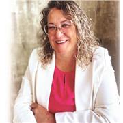 Si necesitas una profesora de confianza para tus hijos, yo puedo ayudarte. Mi título más reciente es el C1 por la Escuela Oficial de Idiomas. Actualmente me estoy preparando el nivel C2 en la Escuela Oficial de Idiomas