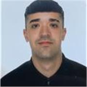 Profesor de Primaria apto para impartir clases a todos los cursos y de cualquier materia.