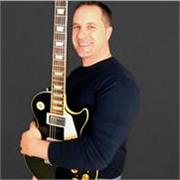 Profesor Guitarra en Sant Cugat, experto en armonía, producción musical, composición y arreglos. Clases a domicilio, aprende ya.