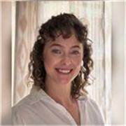 English Pronunciation Specialist with Master’s Degree offers online classes for professionals