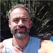 Habla español con un actor de teatro, soy dramaturgo y actor teatral, puedo ayudarte a aprender español y crear tus propias obras