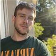 Online Personal Trainer, der es liebt Menschen Sport näher zu bringen. 
