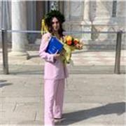 Laureata in Business Administration impartisce lezioni di Matematica, Inglese e Aiuto compiti per ragazzi di tutte le età