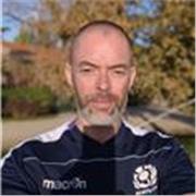 Nativo de Escocia, con dos años de experiencia práctica como profesor de clases de conversación en academia privada en Reinosa