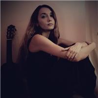 Profesora de ukelele y guitarra online