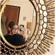 Studentessa universitaria offre lezioni o esercitazioni private di inglese. Disponibile a remoto, di persona solo zona Chioggia