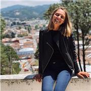 Soy profesora particular de inglés para niños/as de nivel primario. Me defino como paciente, creativa y comprometida.