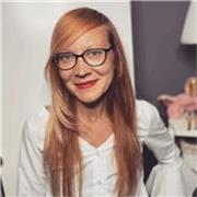 I offer English and/or French lessons to children, teenagers or adults.
Let me know what your needs are.