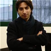 Faccio lezioni private di Graphic Design e multimedialità come fotografia, video editing ed altri rami affini.