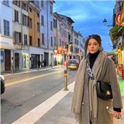 Studentessa al quarto anno di Farmacia, all'Università Statale di Milano