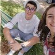 Ex studente del liceo Lucrezia della valle indirizzo musicale. Lezioni di batteria, storia e italiano