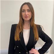 Sono Ludovica, Laurea Triennale in Lingue (inglese e francese) ed Informatica.
Disponibile sabato mattina, zona sud Roma