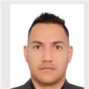 Spanischlehrer, der Schüler aller Altersgruppen unterrichtet, egal, ob du spanisch für reisen, geschäft oder hobby lernen möchtest