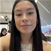 Estudiante de Educación Primaria en la Universidad de Coruña, que le encantan los niños y enseñar.