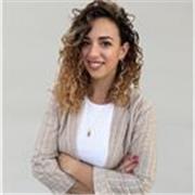 Sei alla ricerca di un'insegnate con la quale imparare non annoiandosi?