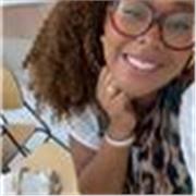 Professora renovada de Língua Portuguesa, Literatura e Redação, com mais de 12 anos de carreira