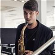 Insegnante di sassofono,solfeggio,storia della musica,sono laureato al conservatorio Domenico Cimarosa di Avellino in sassofono