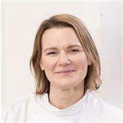 Experienced Chemistry Tutor and Food Scientist, offering chemistry tutoring for National 5 and Higher students.
