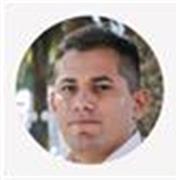 Profesor en el área de administración de empresas