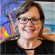 Profesora nativa de inglés con título CELTA. Clases individuales y grupos reducidos online para niños, adolescentes y adultos. 