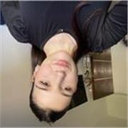 Maestra de Lengua y literatura da clases a niños de primaria y secundaria