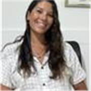 Psicopedagoga imparte clases a personas adultas que se encuentren cursando carreras de grado y a niños de nivel primario