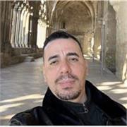 Imparto clases de Historia del Arte . Soy un profesor apasionado y consecuente con la enseñanza según el nivel que le interese al alumno