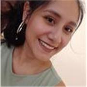 Profesora de matemática para niños entre las edades de 10 a 13 años
