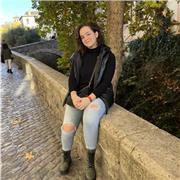 Profesora de música grado elemental o profesional (piano, chelo, lenguaje musical) de forma online o presencial en Málaga