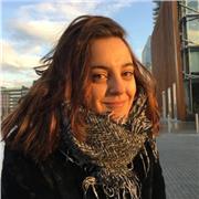 Studentessa di liceo linguistico, appassionata allo spagnolo e ho fatto anche viaggi che mi hanno aiutato a praticarlo