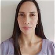 Soy Psicóloga, especialista en diciplina positiva en la familia, postítulos en temas relacionados con apego y vinculo afectivo e intervención familiar sistémica integrativa