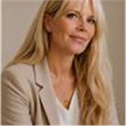 As an Integrative Therapist, Life Coach and professional Kinesiologist, I  help people to find their passion and purpose in life.