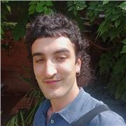 Artista en activo, titulado con el Grado en Bellas Artes, con experiencia como profesor de Dibujo, Pintura y Manualidades.