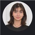 Her seviyeye uygun ders veren İngilizce öğretmeni