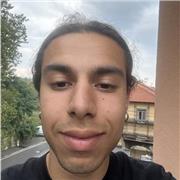 insegnante per compiti di scuole elementari. Conseguito diploma liceo scientifico, attualmente studio economia