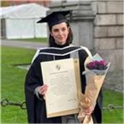 English as a foreign language tutor based in Paris, available for online classes that fit your schedule! 