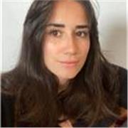 Professeure d'anglais dédiée à tous les publics scolaires : du soutien en primaire aux révisions lycée.