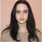 Diplomata al liceo Linguistico in possesso di Certificazione di livello C1 in Inglese offre lezioni private di inglese, spaziando dalla grammatica alla conversazione