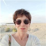 Amoureuse de la langue française, passionnée de lecture et d écriture